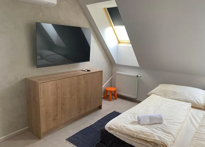 Mezidomi Appartement Budyne nad Ohri